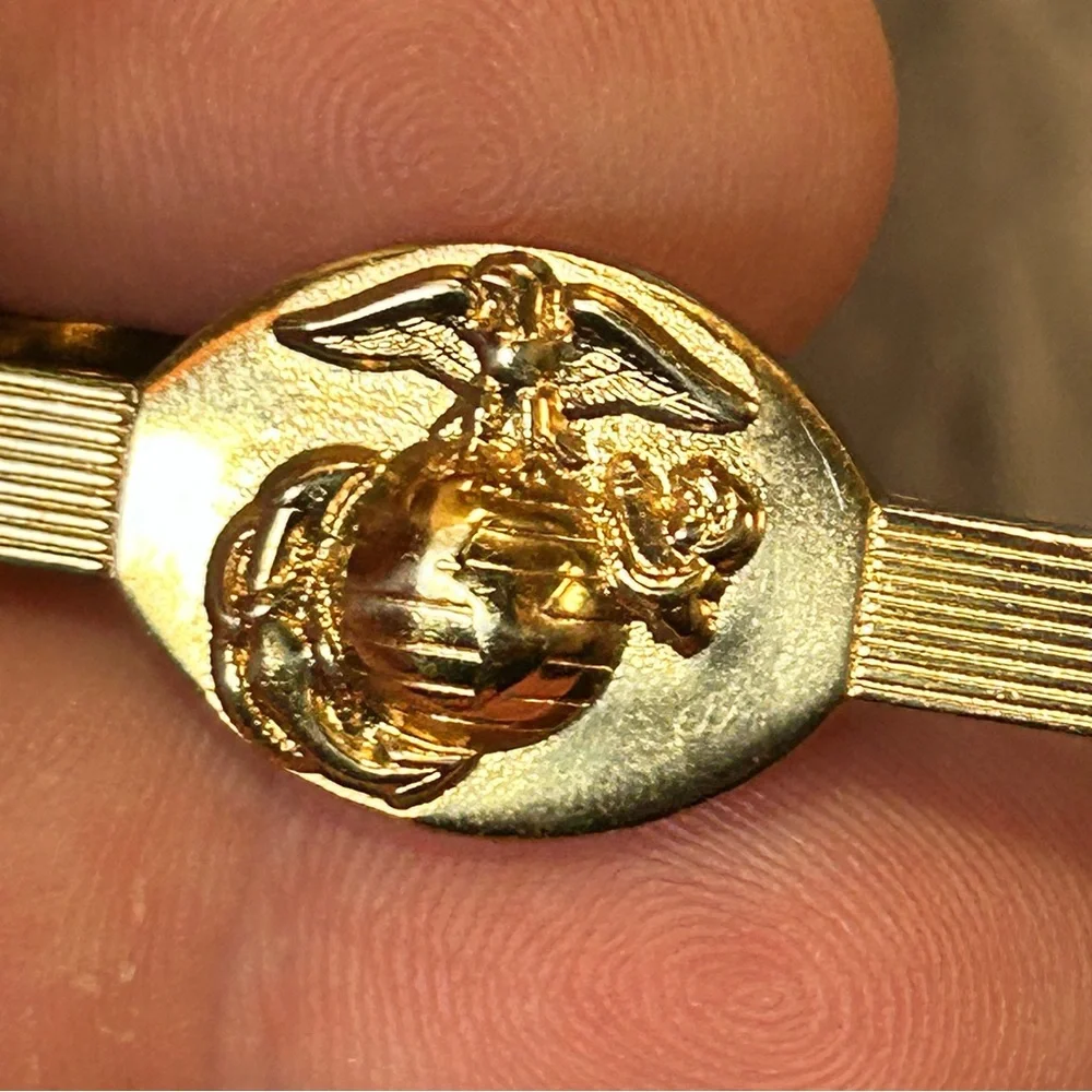 Vintage gold tone USMC alligator tie bar clip